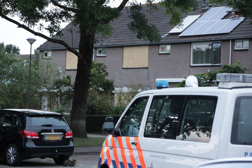 Grote politieactie bij woning waar explosief afging