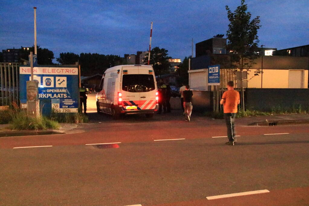 Onderzoek naar overval op parkeerplaats