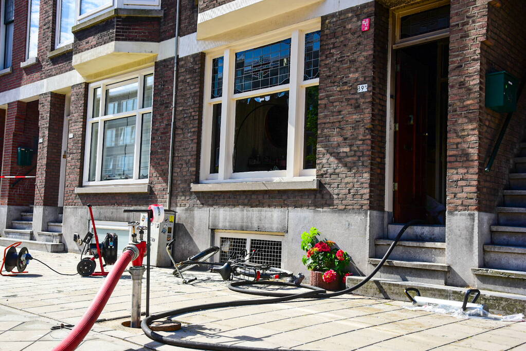 Veel rook bij uitslaande woningbrand