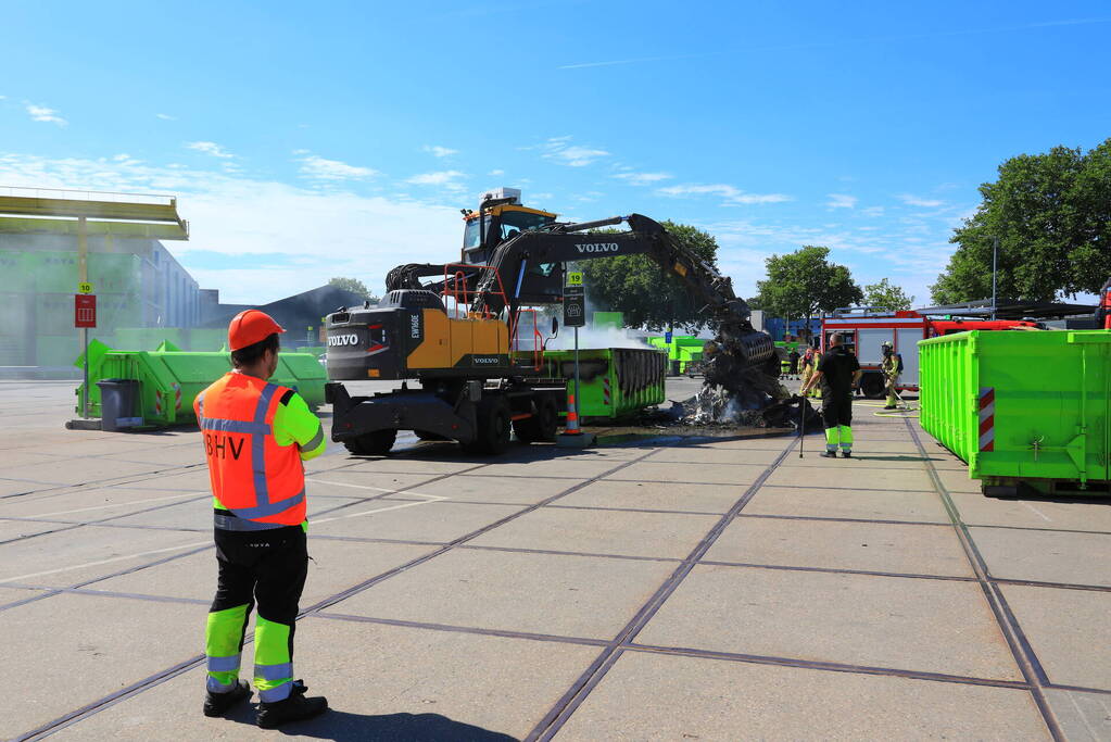 Brand in flinke container op afvalbrengstation Rova