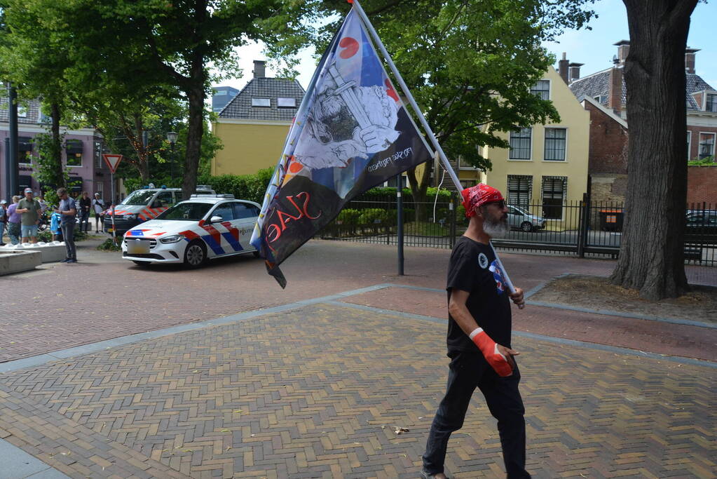 Provinciehuis gesloten en meerdere panden ontruimd na dreiging
