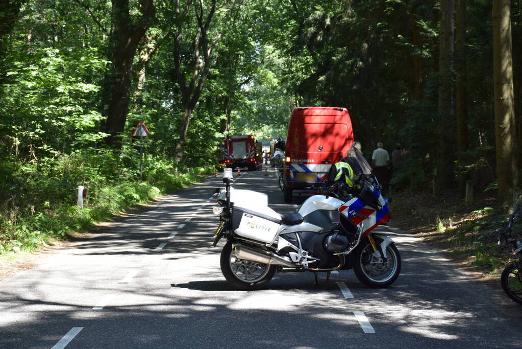 Flinke schade bij aanrijding tussen twee auto's