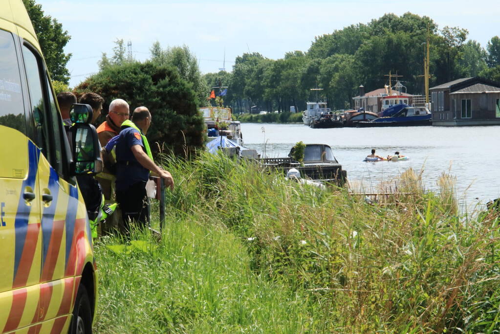 Persoon te water blijkt drijvende vuilniszak te zijn