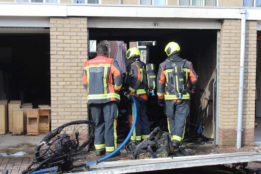 Uitslaande brand in garagebox
