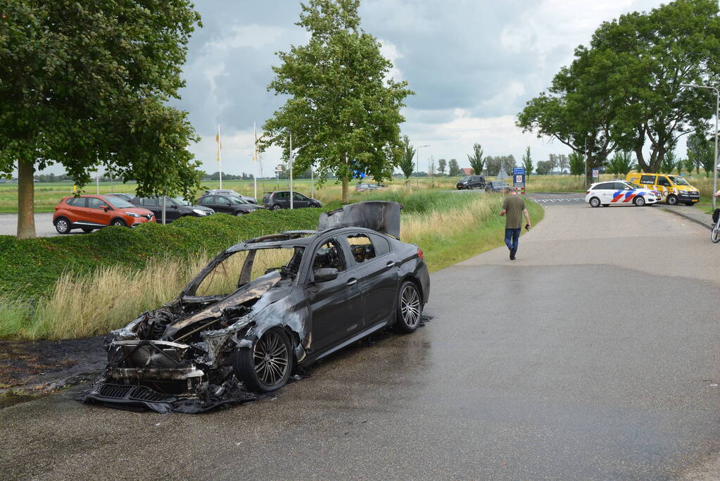 BMW volledig uitgebrand
