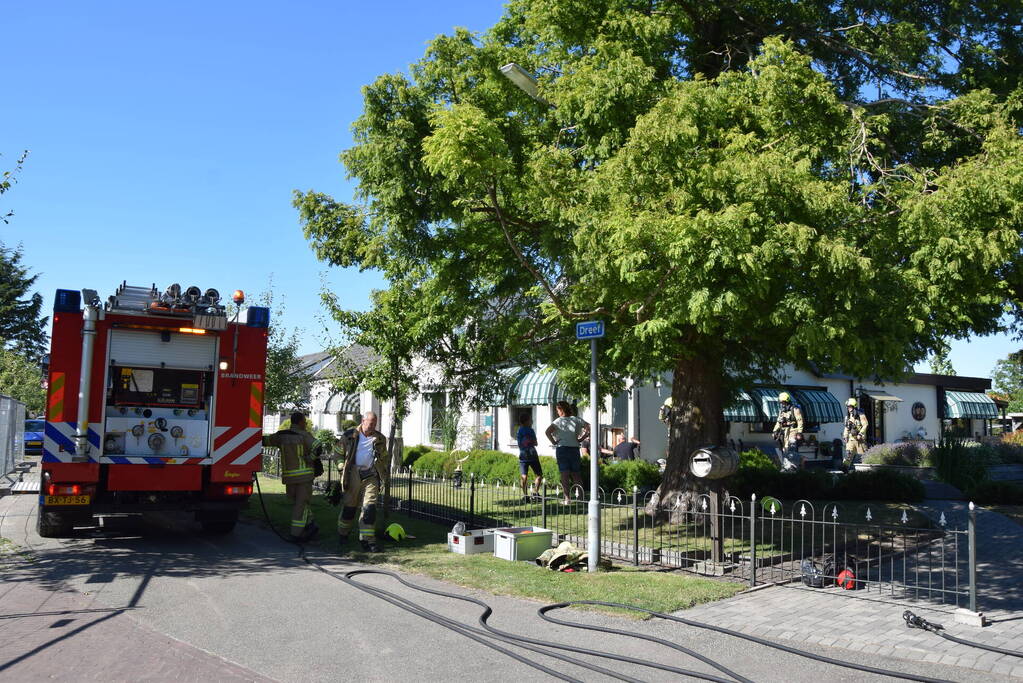 Isolatie vat vlam door wegbranden van verf