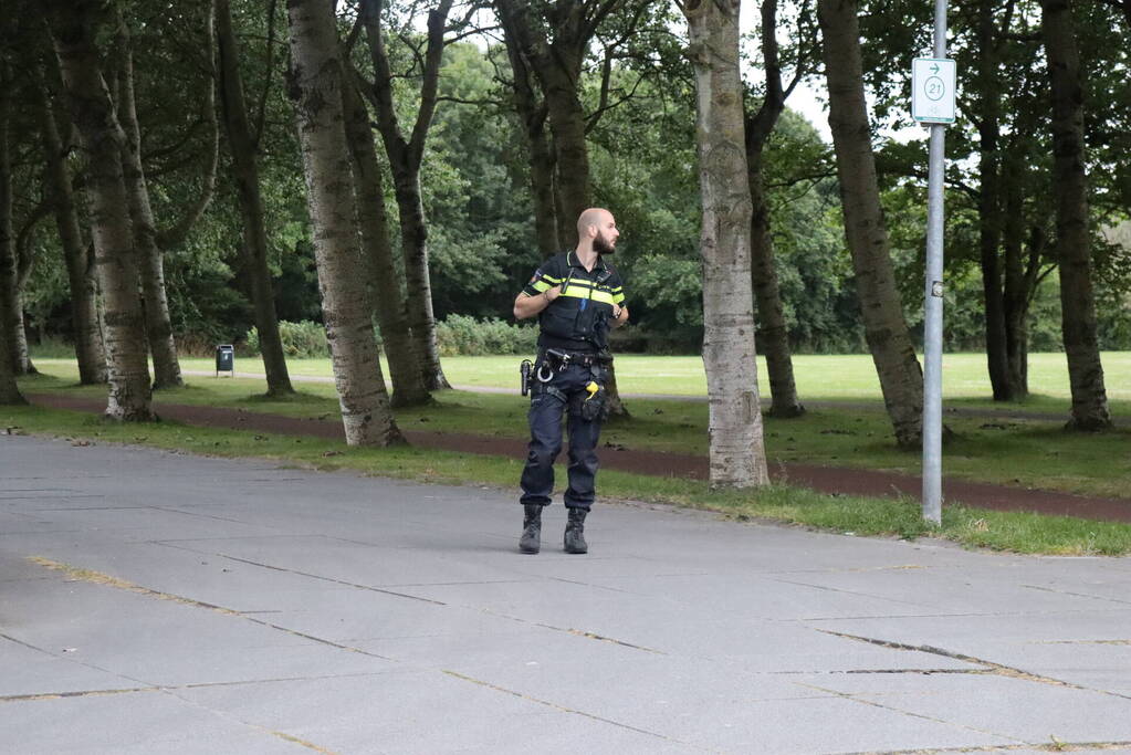 Grote zoekactie naar verdachte personen
