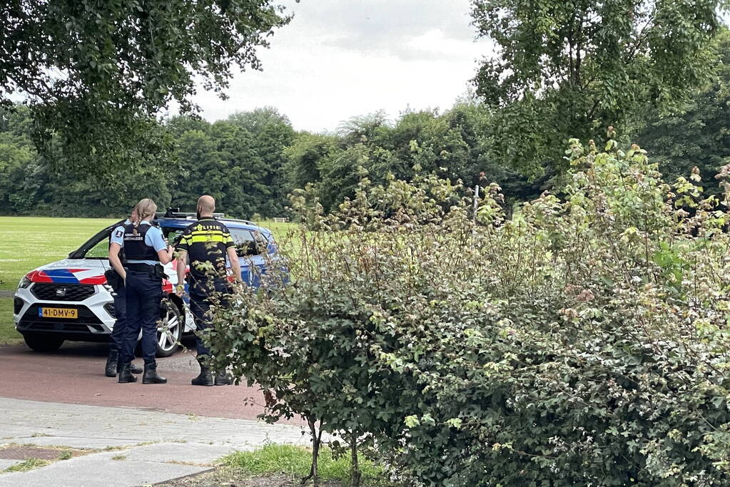 Grote zoekactie naar verdachte personen