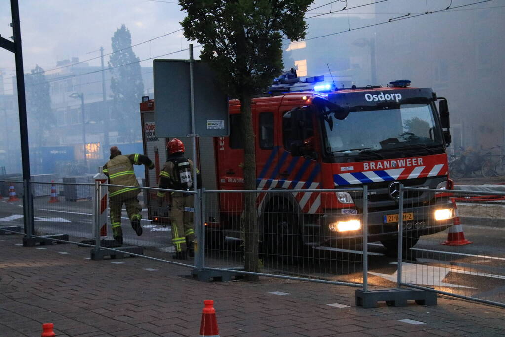 Enorme schade en brand na plofkraak