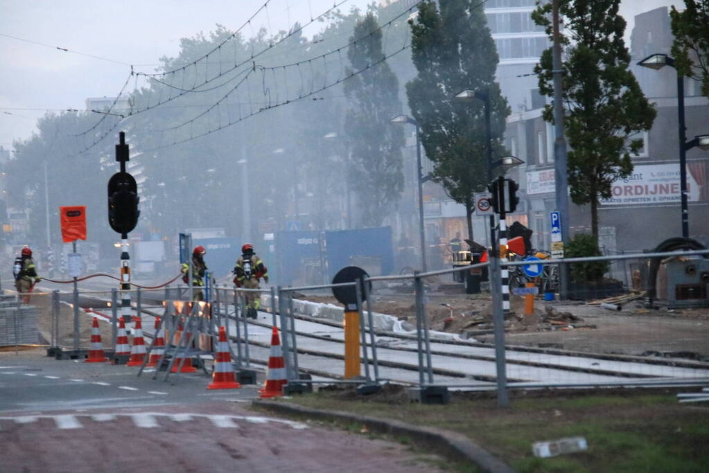 Enorme schade en brand na plofkraak