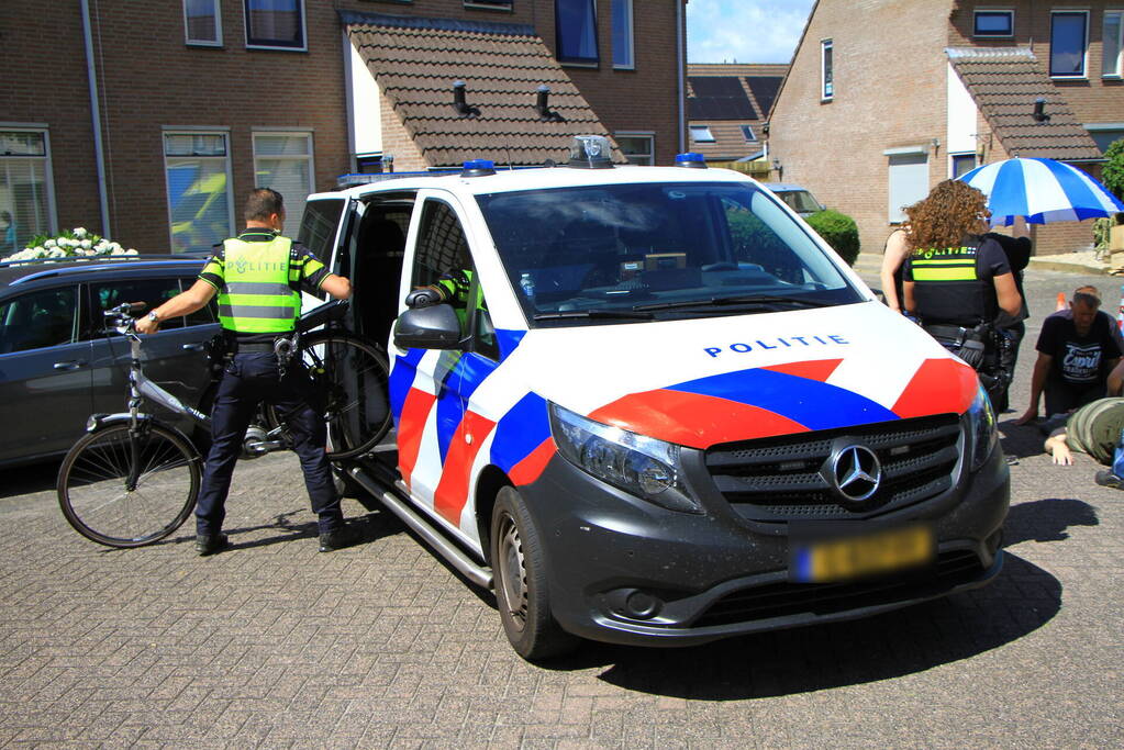 Fietser gewond bij botsing met auto