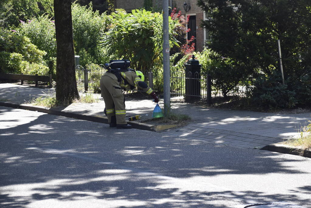 Brandweer doet onderzoek naar zak met onbekende stof