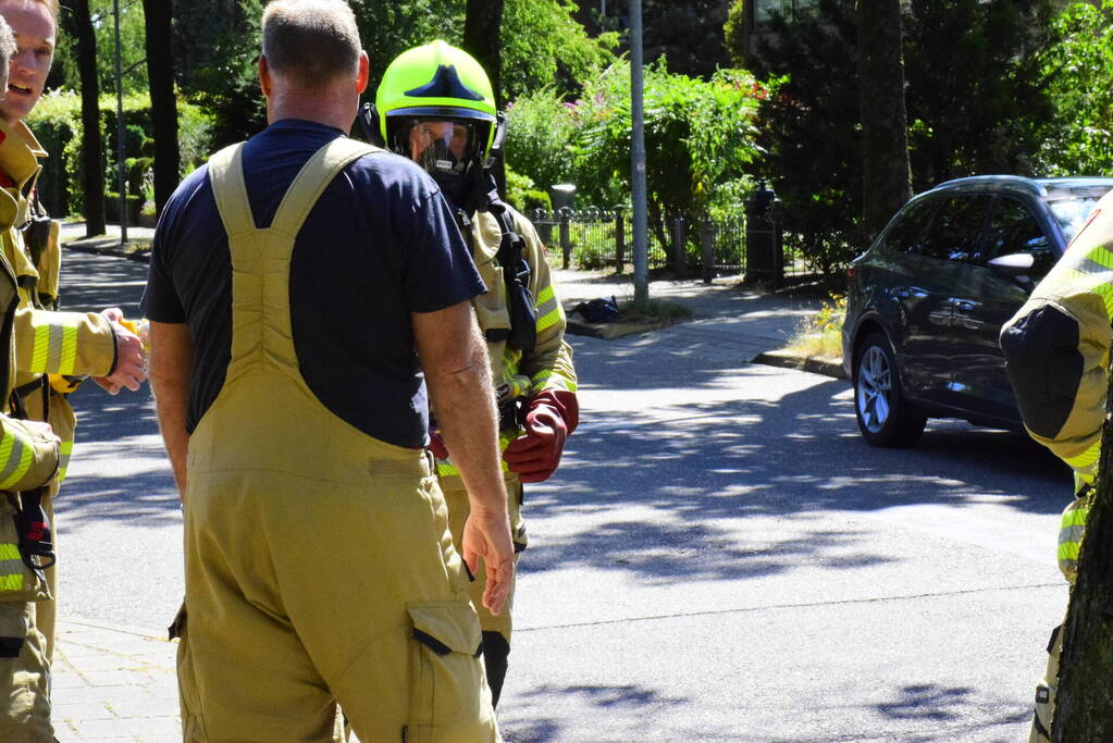Brandweer doet onderzoek naar zak met onbekende stof