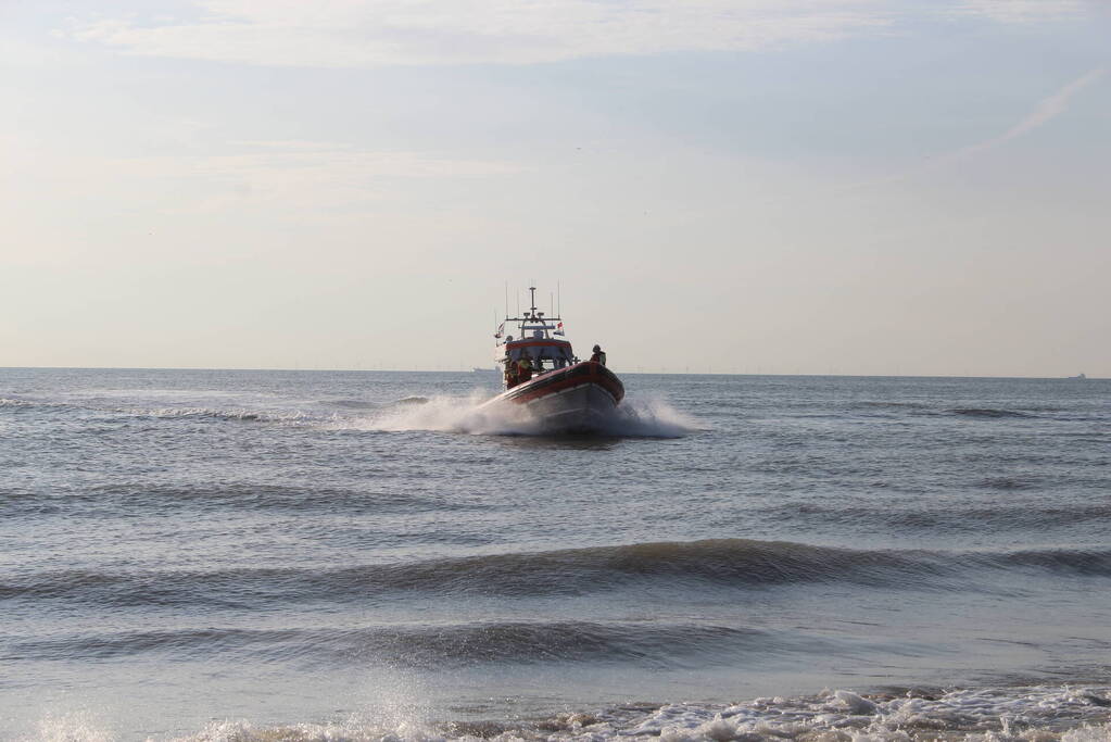 Twee kanoërs teruggevonden op zee