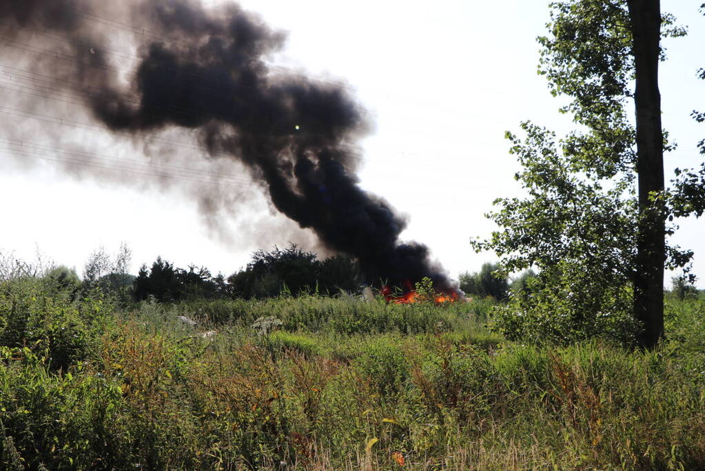 Uitslaande brand in caravan