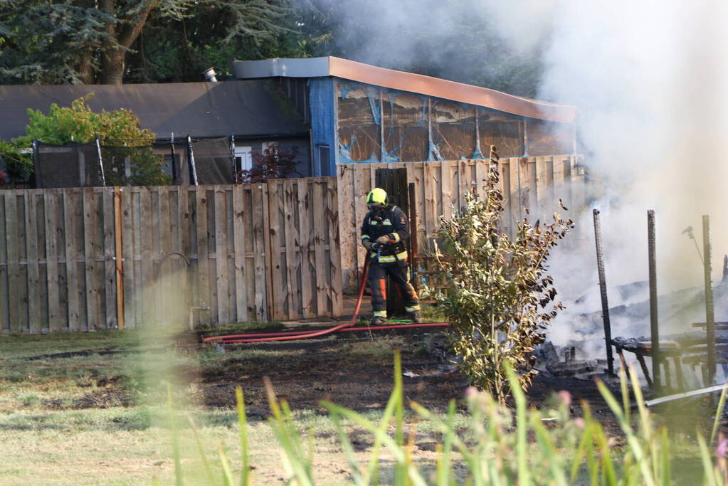 Uitslaande brand in caravan