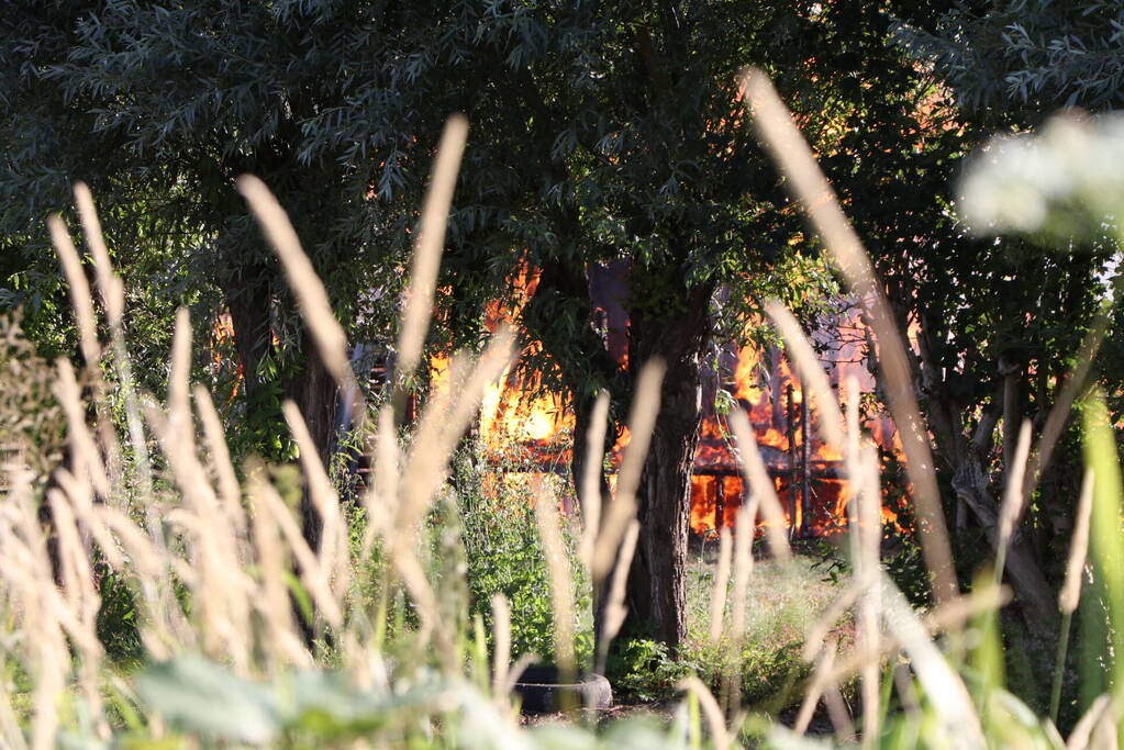 Uitslaande brand in caravan