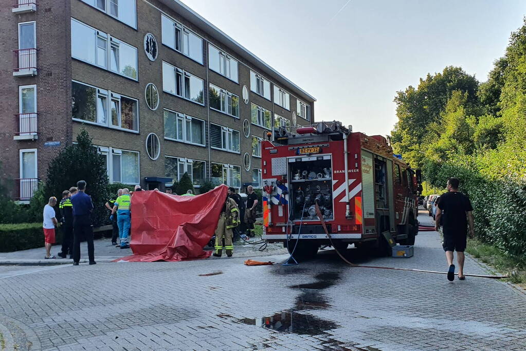 Persoon gewond bij brand in flat