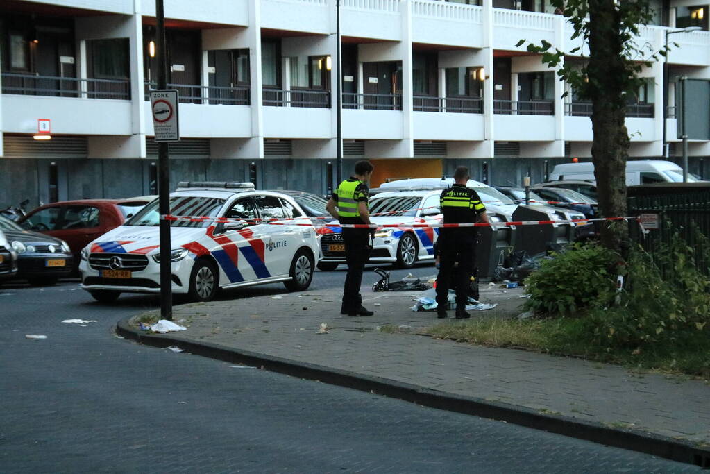 Politie onderzoekt schietpartij op straat