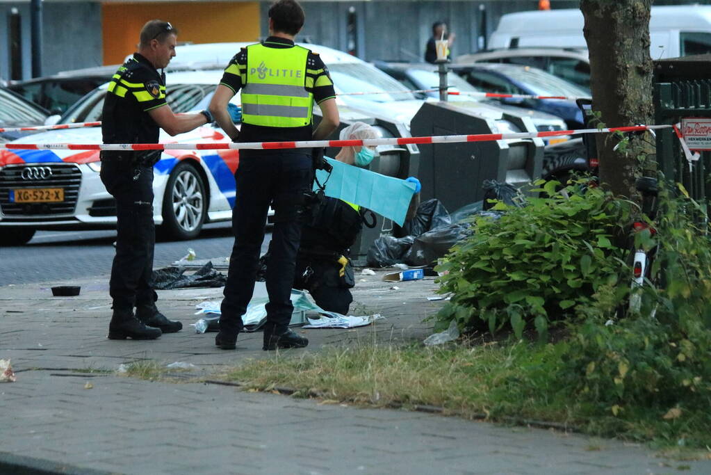 Politie onderzoekt schietpartij op straat