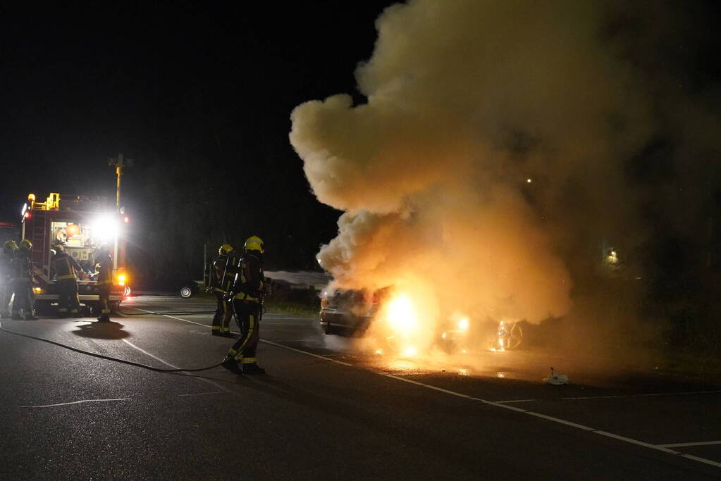 Auto volledig uitgebrand