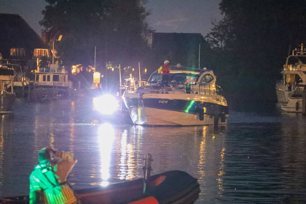 Brand aan boord van motorboot op Gooimeer