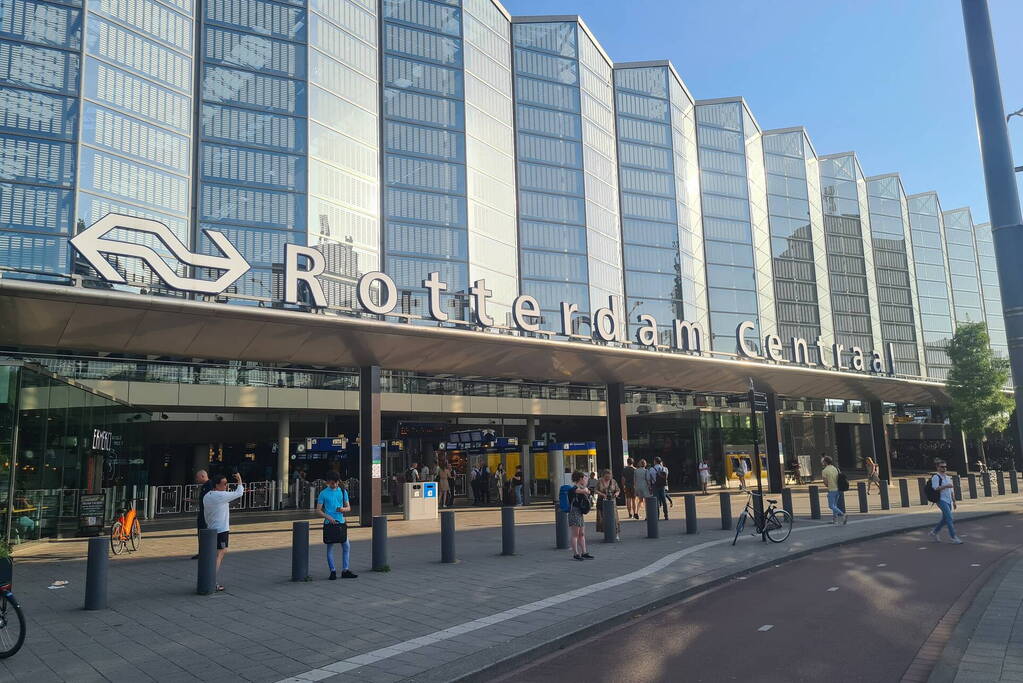 Trein verkeer stil gelegd door grote stroomstoring