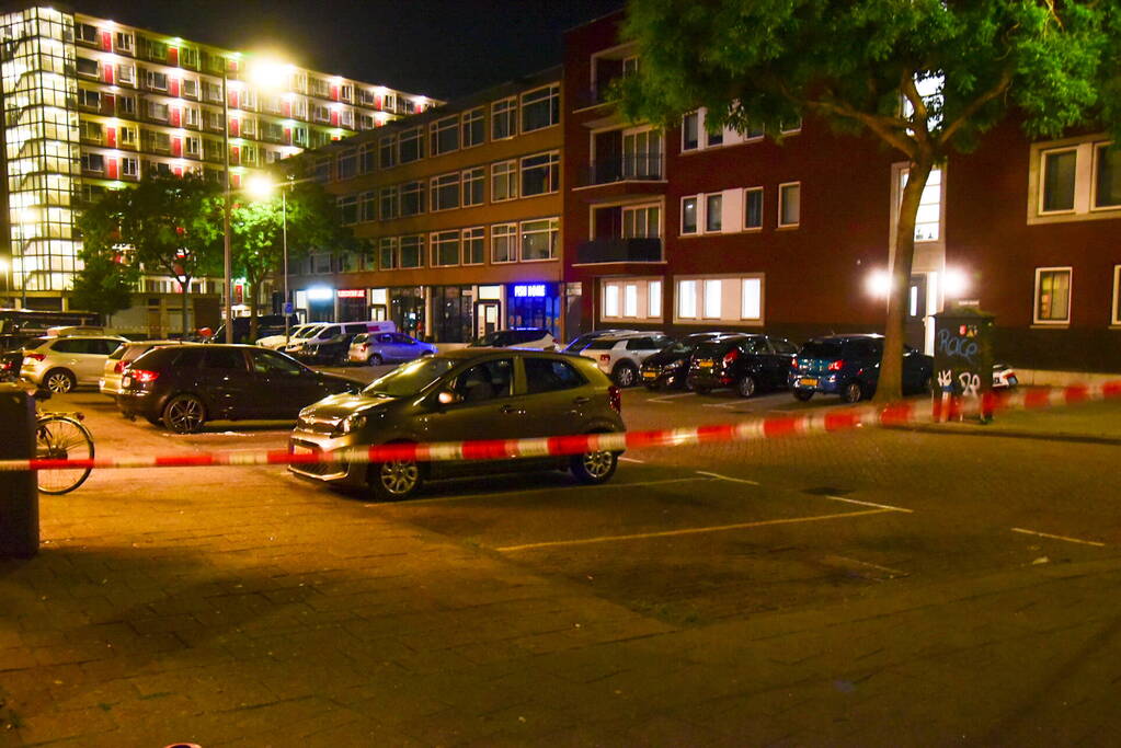 Woning beschoten en explosief aangetroffen