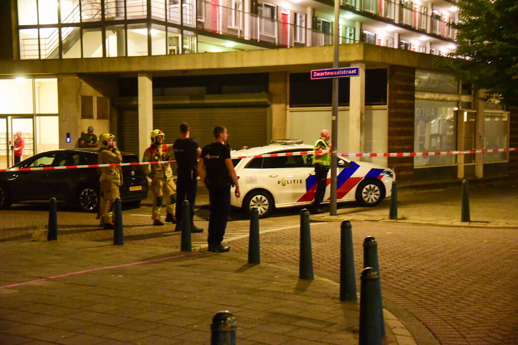 Woning beschoten en explosief aangetroffen