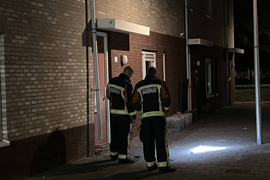 Explosief ontploft bij voordeur van woning