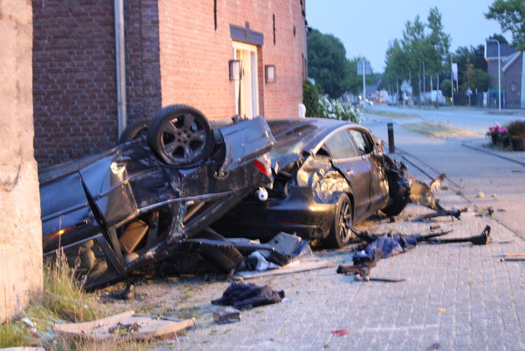 Vluchtauto crasht tijdens achtervolging