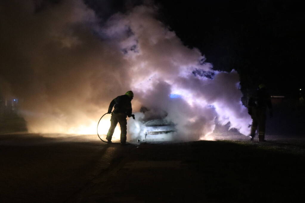 Auto verwoest vanwege brand