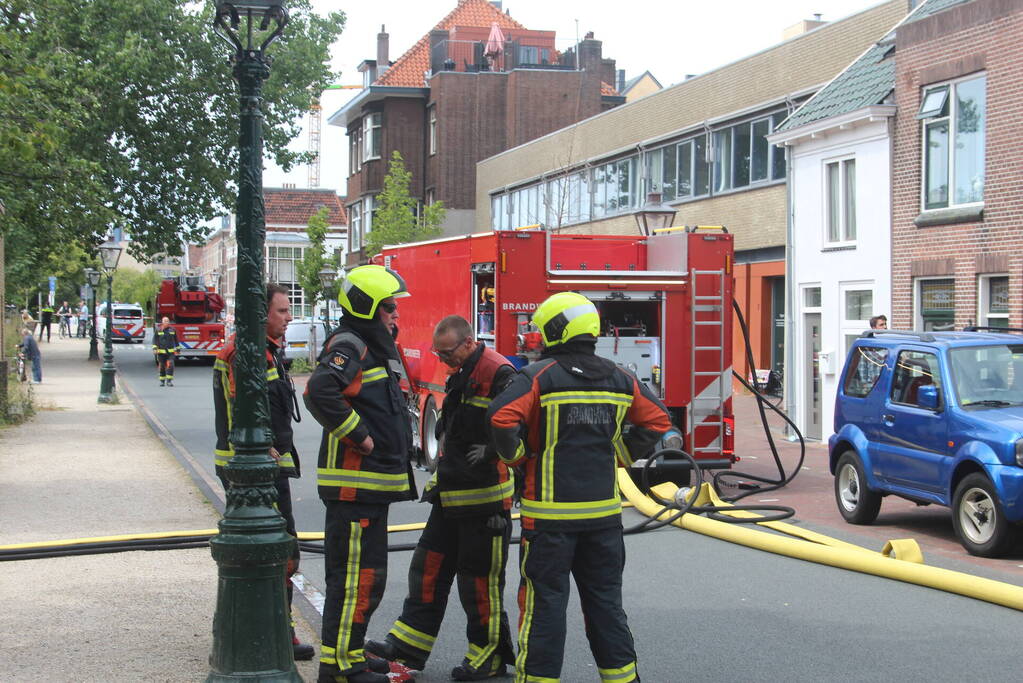 Flinke rookontwikkeling bij dakbrand