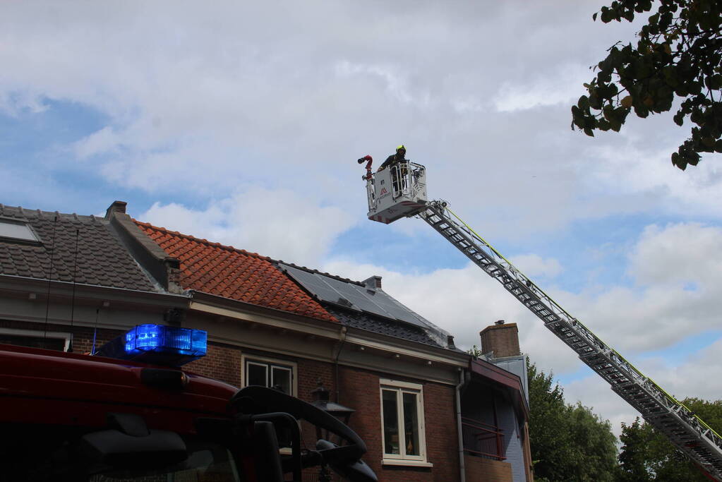 Flinke rookontwikkeling bij dakbrand