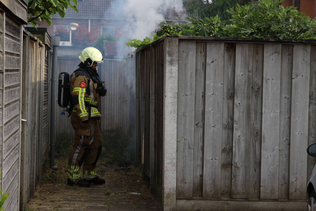 Schuurbrand snel onder controle