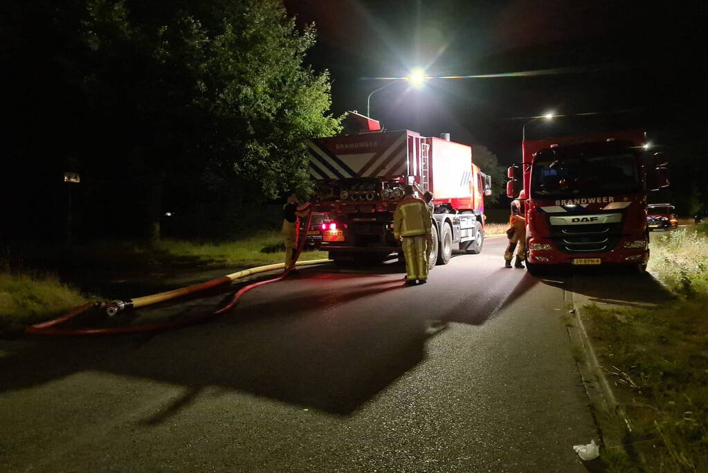 Uitslaande brand verwoest werkplaats autobedrijf Van Schijndel
