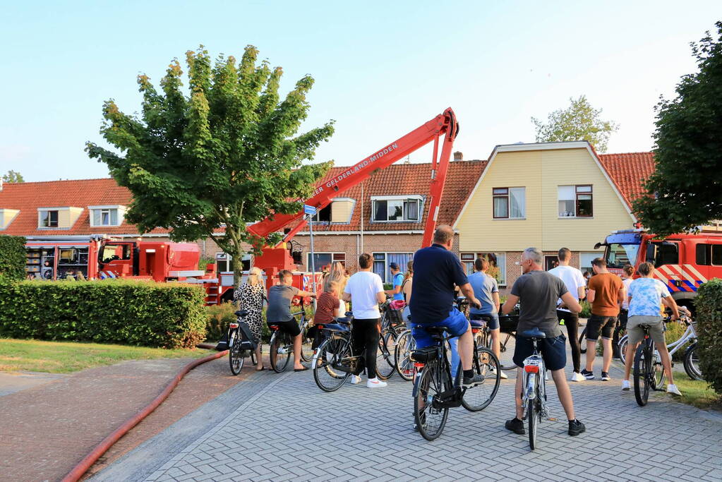 Hevige brand in slaapkamer van woning