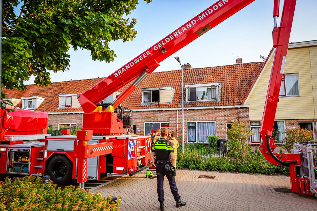 Hevige brand in slaapkamer van woning