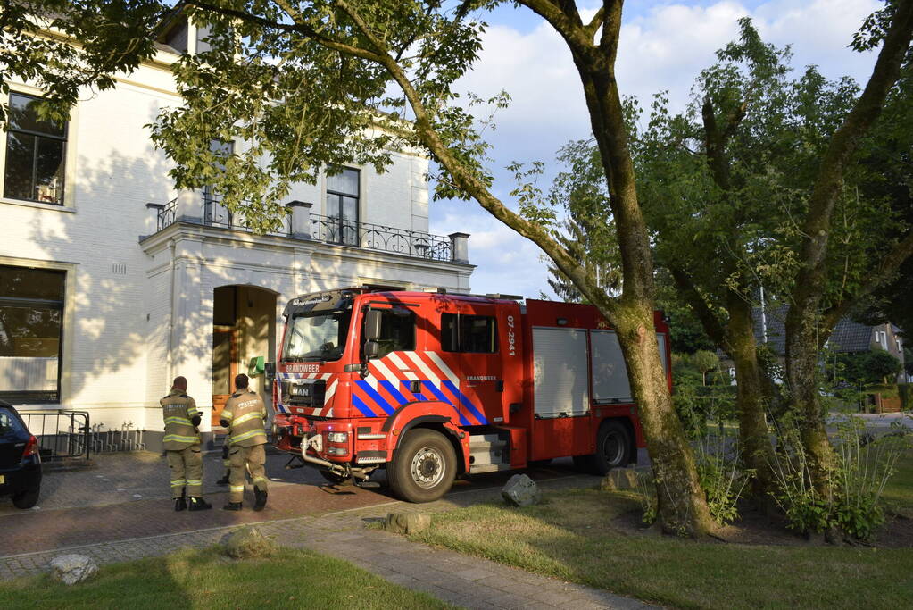 Brandweer onderzoekt gaslucht in woning