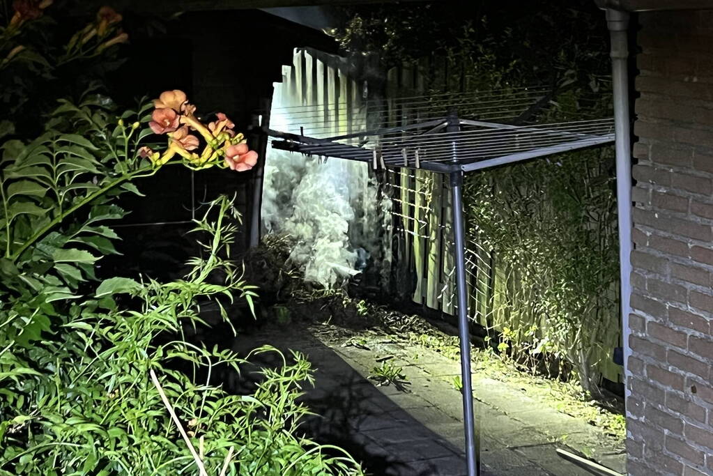 Brandweer ingezet voor brand bij schuur