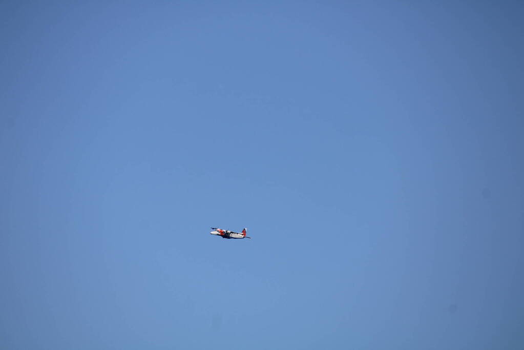 Groep jongeren uit het water gered