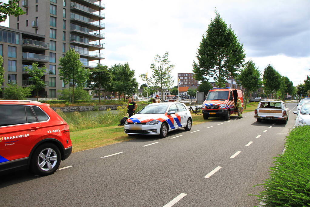 Persoon valt in de Zuid-Willemsvaart