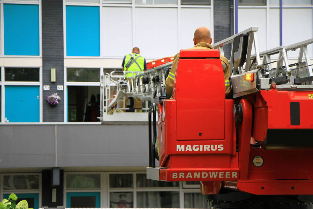 Persoon gewond na val in woning