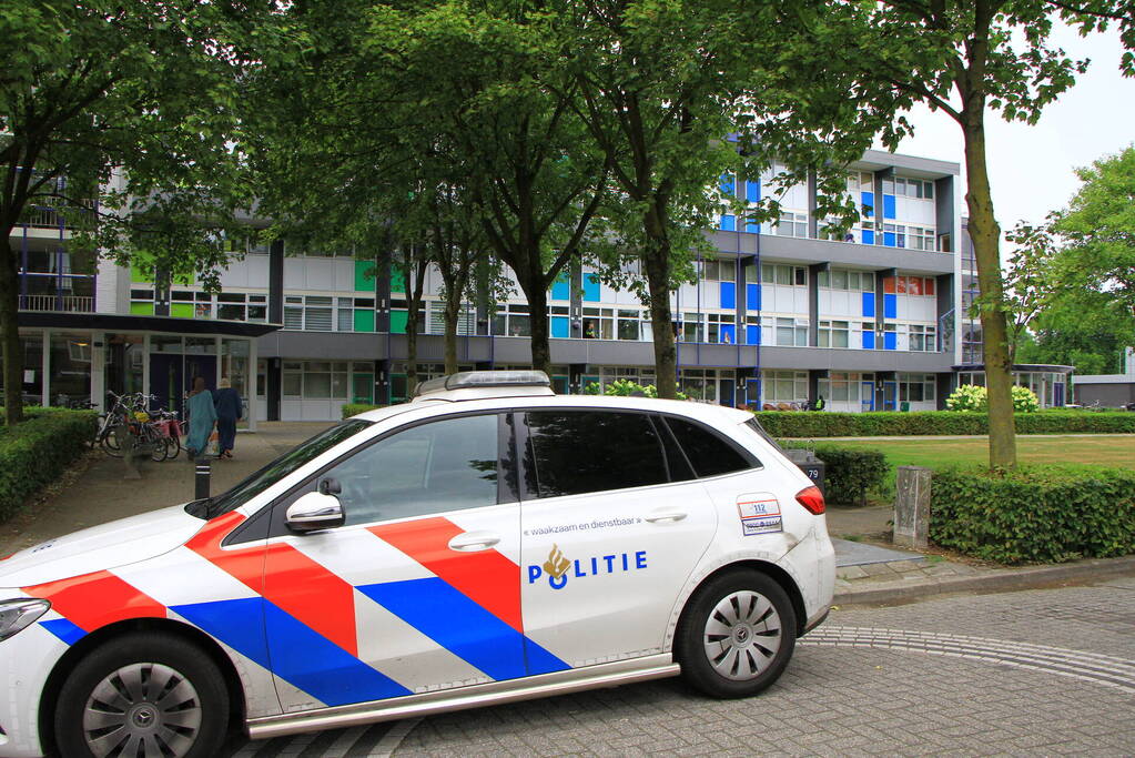 Persoon gewond na val in woning