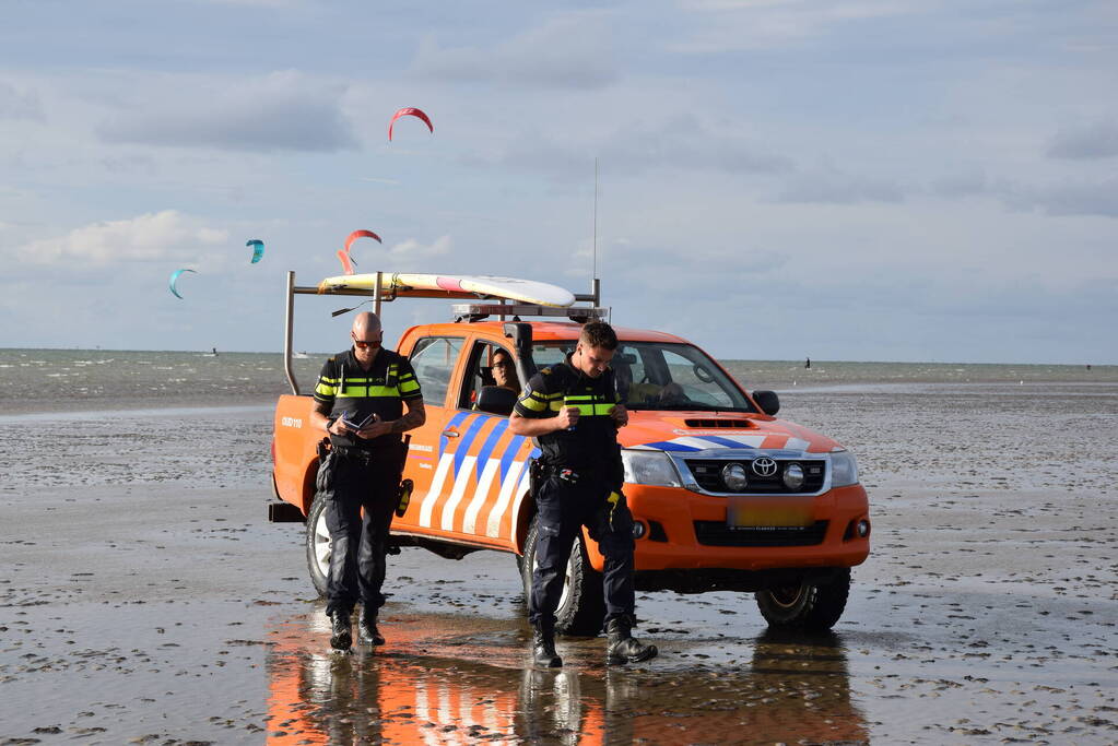 Kiter uit Noordzee gered na botsing