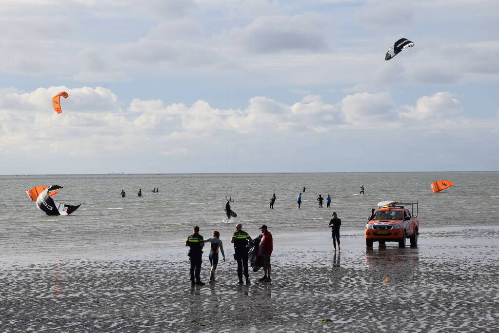 Kiter uit Noordzee gered na botsing