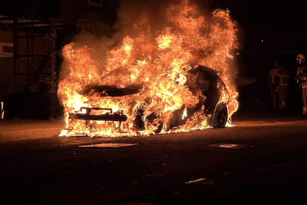 Electrische auto volledig is brand