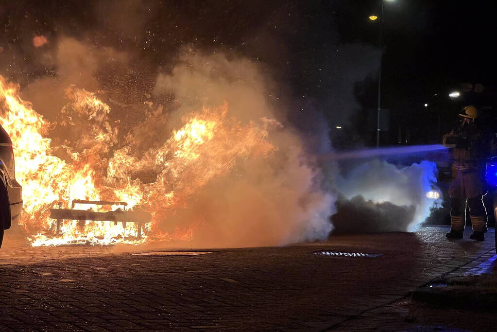 Electrische auto volledig is brand
