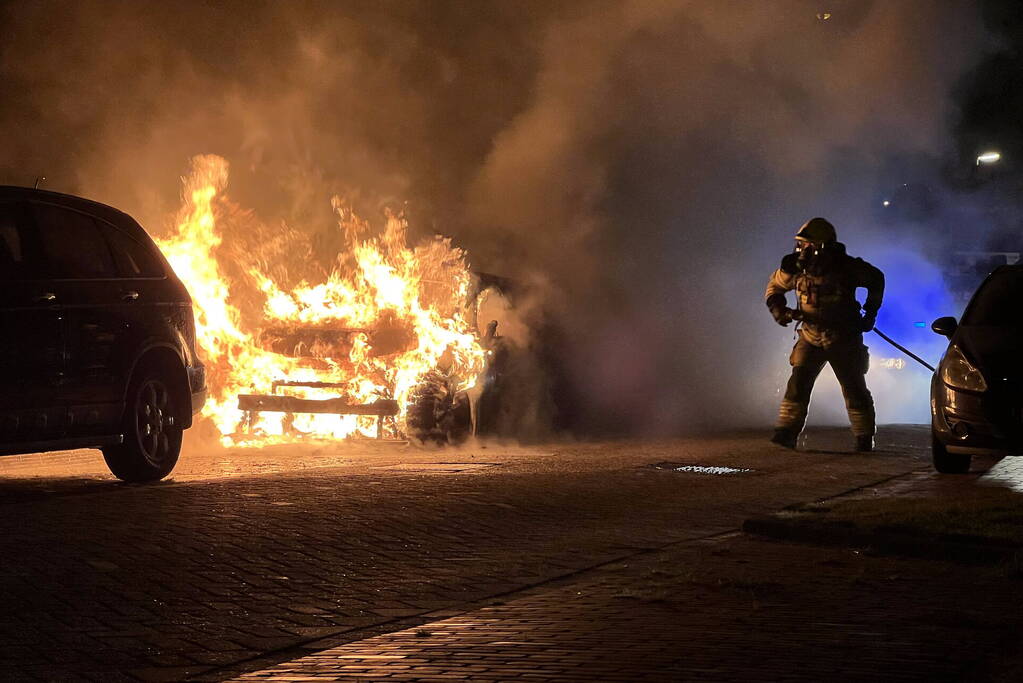 Electrische auto volledig is brand