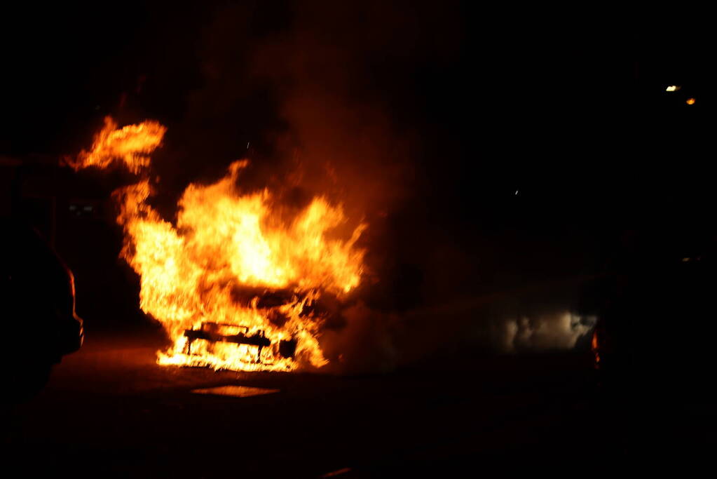 Electrische auto volledig is brand